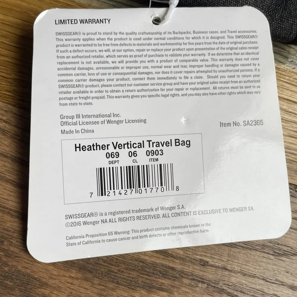 SWISSGEAR 2365 Heather Gray Vertical Boarding Crossbody Travel Bag NWT